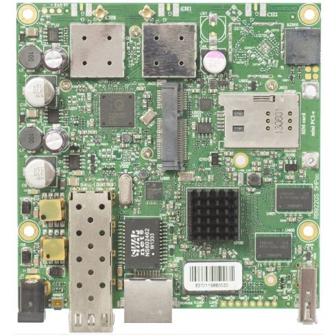 MikroTik RouterBOARD RB922UAGS-5HPacD 720 MHz, 128 MB RAM, 1x SIM, 1x LAN, 1x SFP, 1x 5GHz 802.11ac 2x MMCX, L4